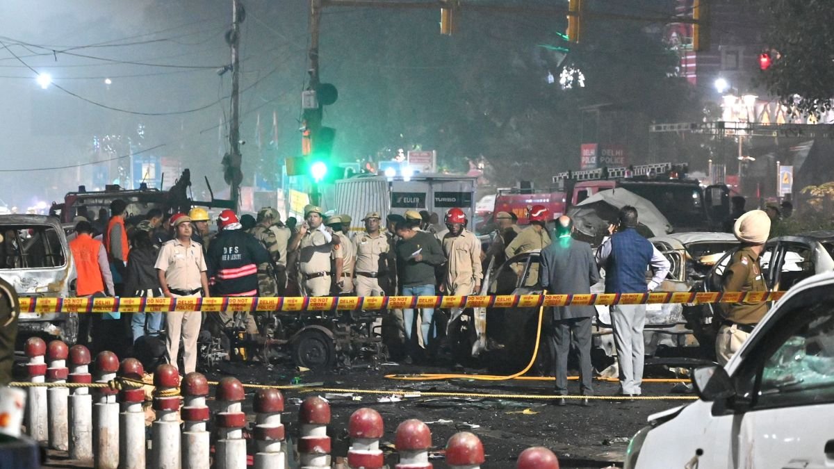 लाल किला विस्फोट की खबर – भवानी शर्मा की टैक्सी blast में तबाह