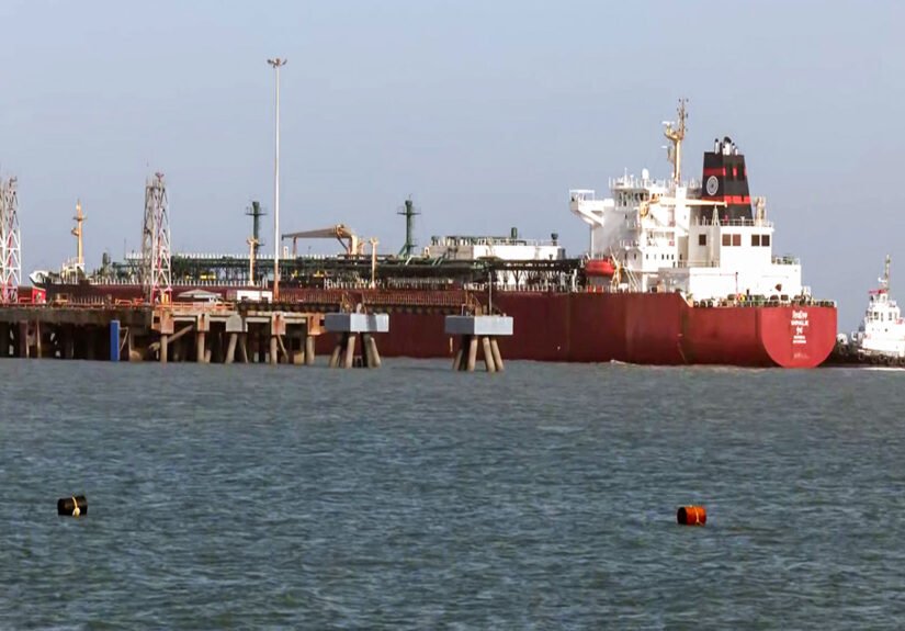 Crude trades at 114 USD a barrel