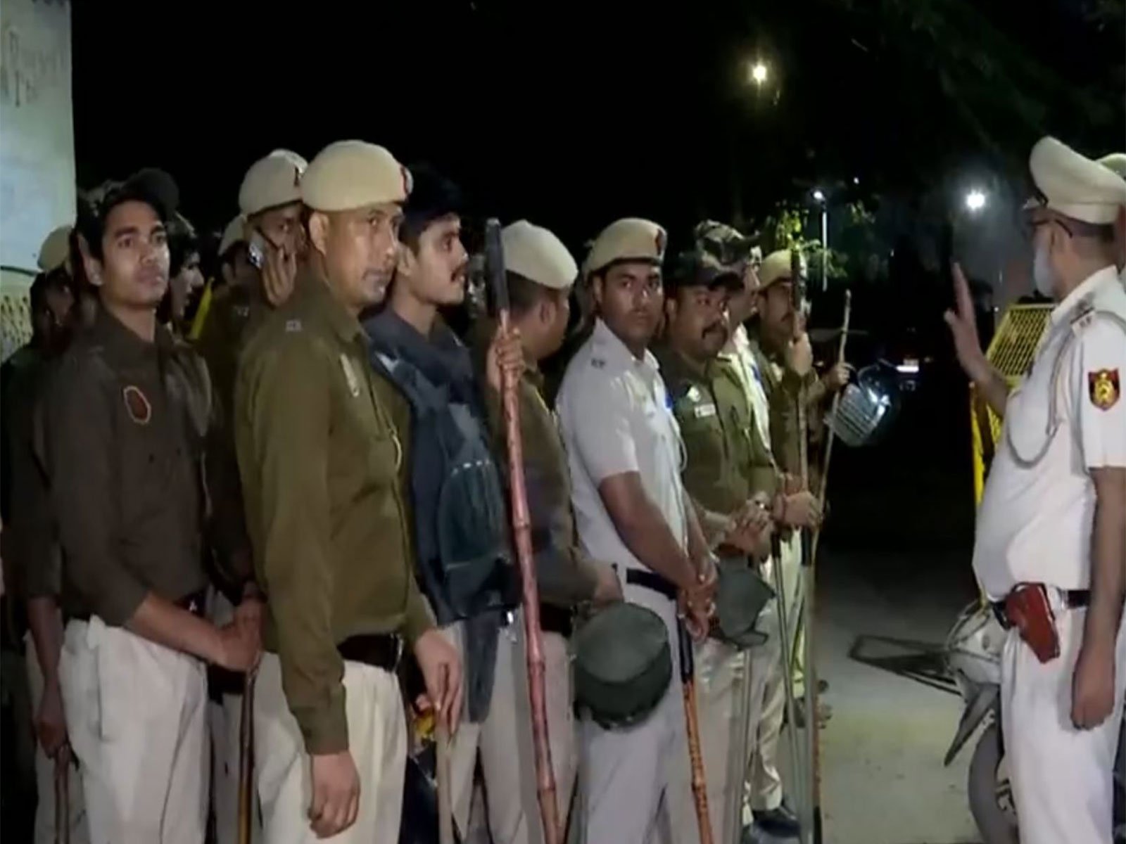 Delhi Police in Uttam Nagar