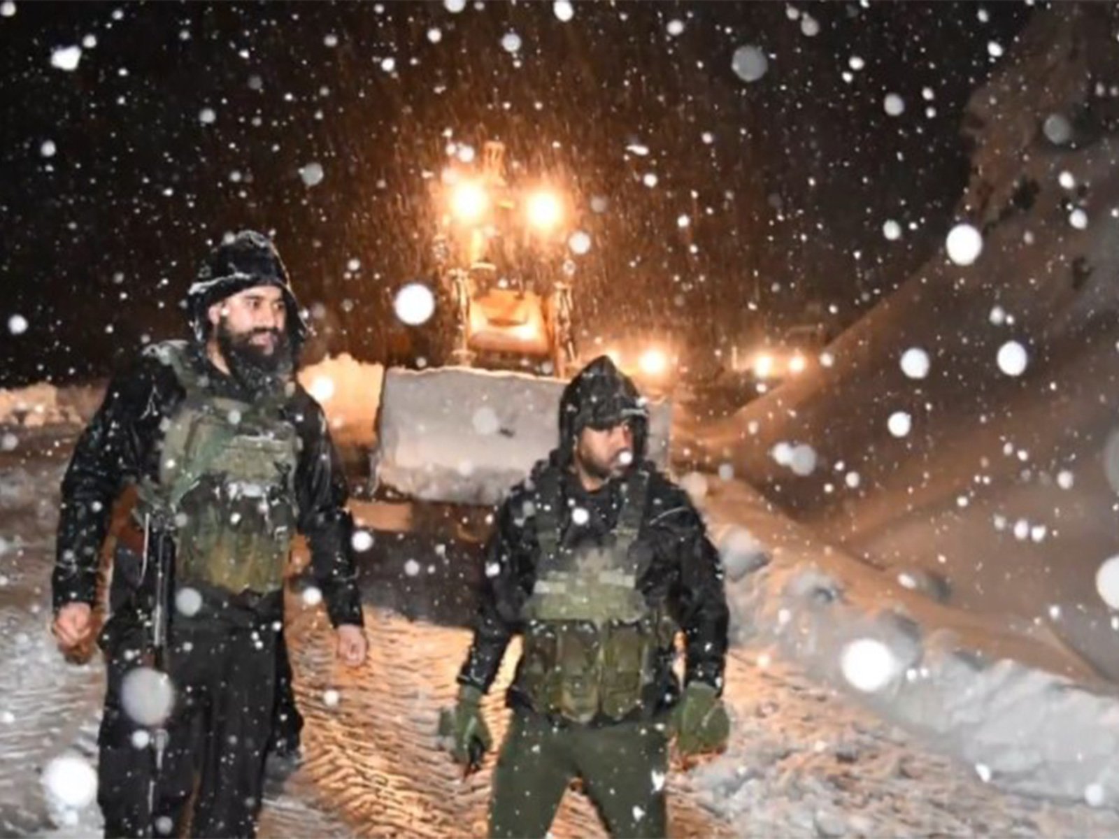 Indian Army rescues 235 civilians stranded at Sinthan Top in Kishtwar