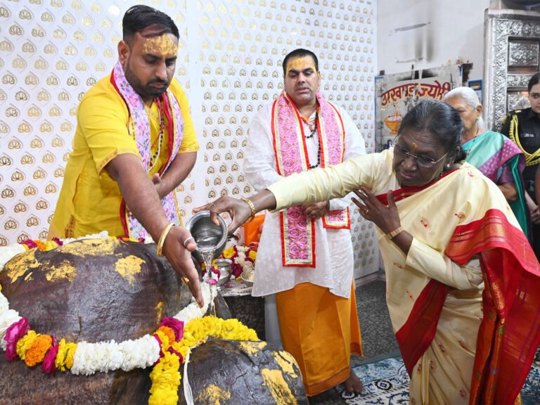 President Droupadi Murmu offer prayers at Danghati Temple in Mathura