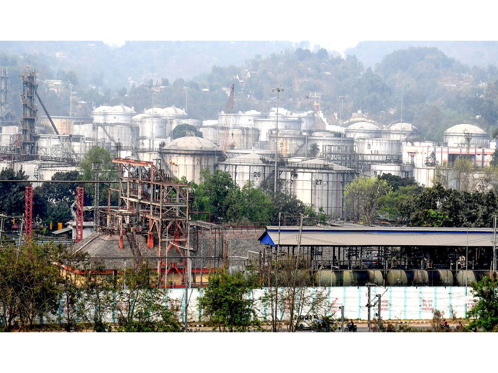 Qatar LNG output reduced