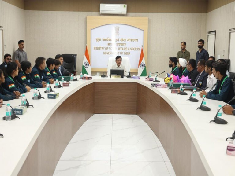 Sports Minister Mansukh Mandaviya with Lacrosse teams