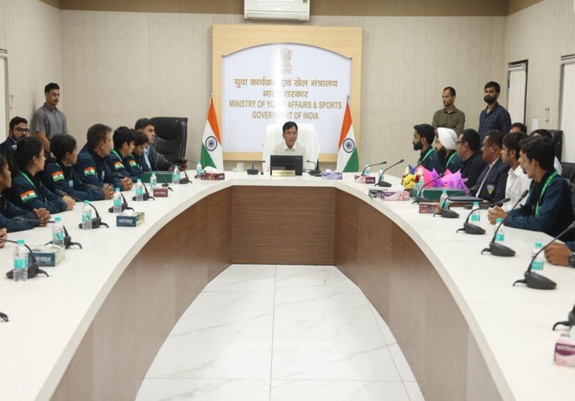 Sports Minister Mansukh Mandaviya with Lacrosse teams