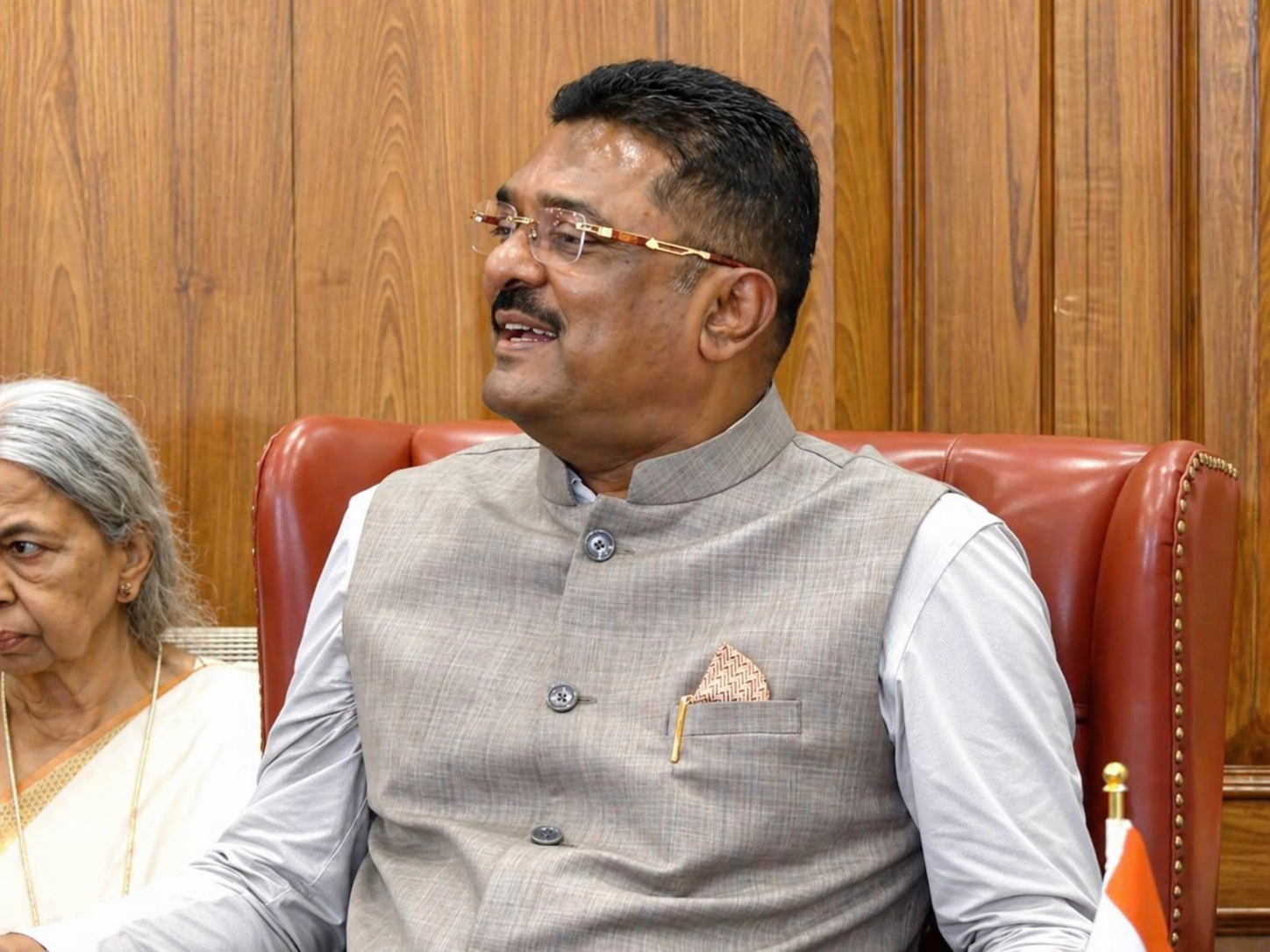 Mandatory Marathi for drivers Maharashtra meeting in Mumbai