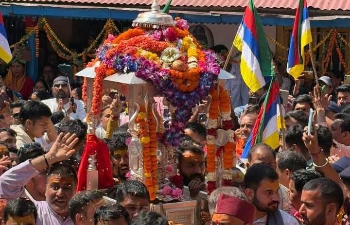 Kedarnath yatra begins as Panchmukhi Doli departs from Omkareshwar Temple