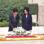 South Korean President Lee Jae-myung and First Lady Kim Hea-kyung pay tribute to Mahatma Gandhi at Rajghat