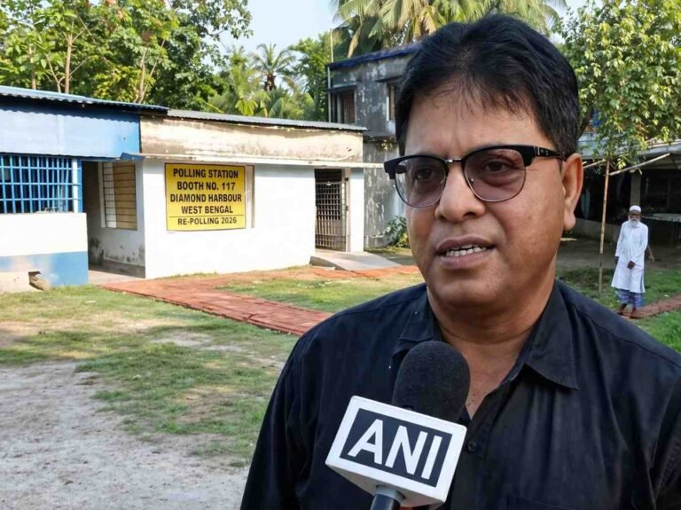 West Bengal re-polling Diamond Harbour voters at polling booth