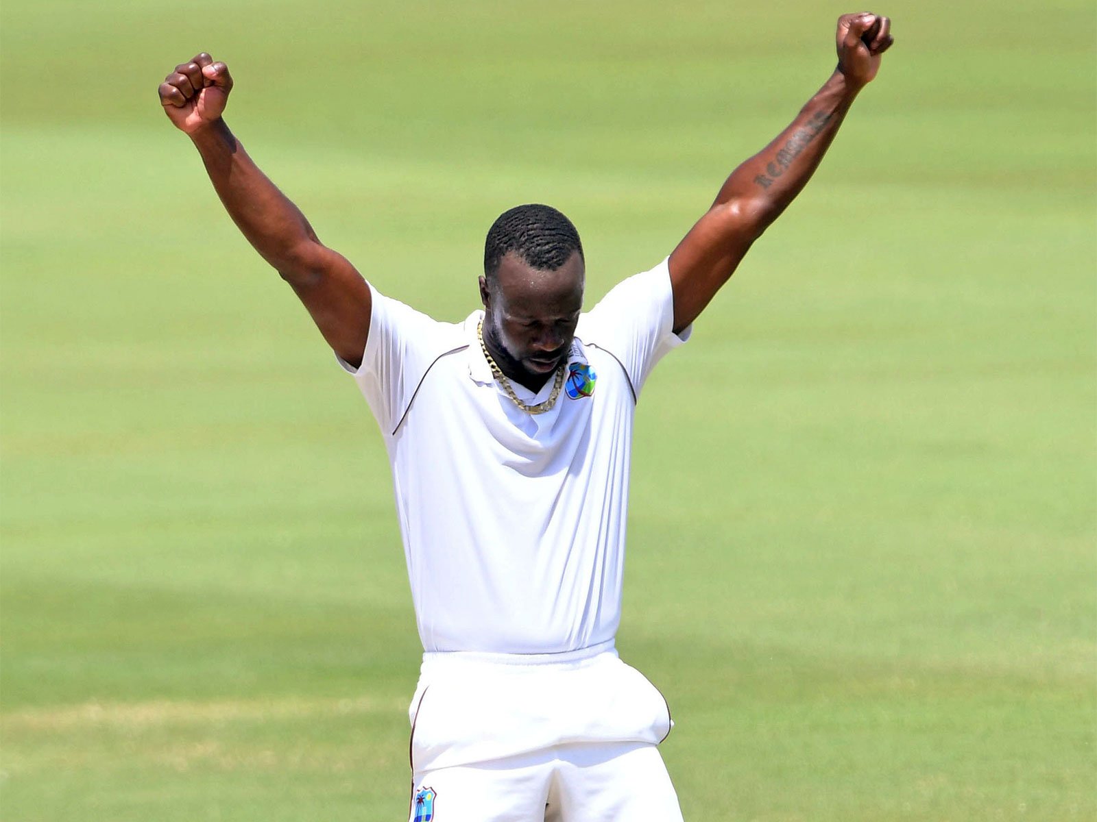 Kemar Roach 300th Test Wicket