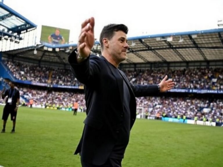 Mauricio Pochettino reacts to Turkiye defeat